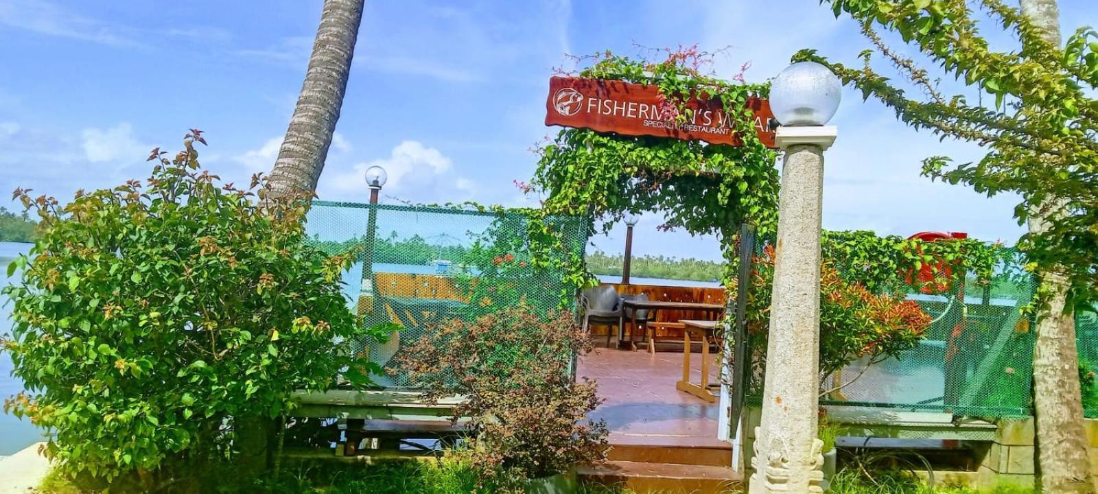 Sea Lagoon Health Resort Kochi Bagian luar foto